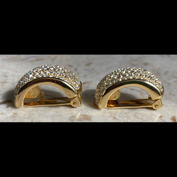 CHRISTIAN DIOR Signed, Vintage Crystal & Gold Tone Clip-On Huggie Hoop Earrings - Picture 3 of 9